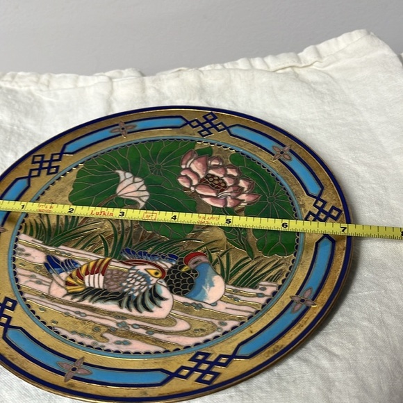 VINTAGE CLOISSONE BRASS DECORATIVE PLATE - Picture 8 of 8